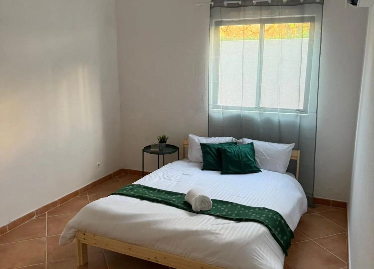 Dave Place - 3 Bedroom House Alte